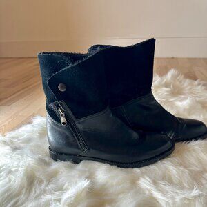 LEATHER AND SUEDE ITALIAN BOOTIE  Size 9